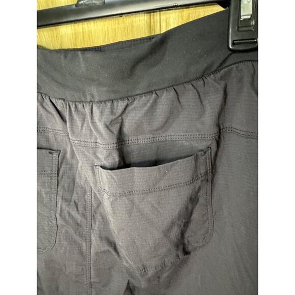 Athleta Trekkie Cargo Skort Women's 2 Black Hiking Sports Athletic Skirt - Picture 3 of 8